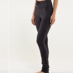 Lululemon Skinny Will Ziggy Wee Black September Yoga Pants